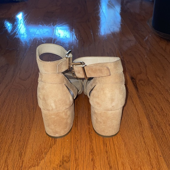 Franco Sarto Marlina Tan Suede Block Heel Sandal! - Picture 6 of 10
